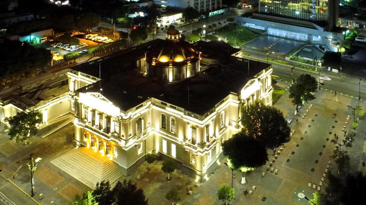 Six Hotel Guadalajara Expiatorio Exteriör bild